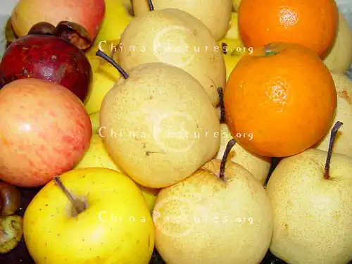 Pears, apples and oranges are the most common fruits.