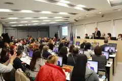 Седнали Янка Такева с Румен Петков на една маса…
