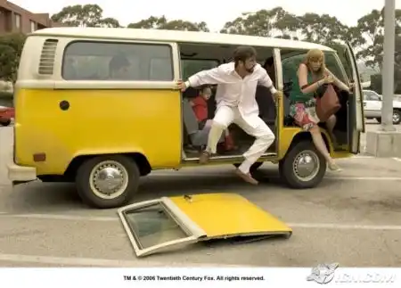http://ffmedia.ign.com/filmforce/image/article/716/716885/little-miss-sunshine-20060706060848172-000.jpg