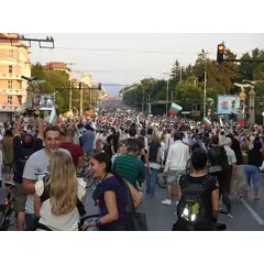 Изображение към свързаната публикация Двадесет и четвърти ден на протест. София 7 юли 2013г, неделя в BgLOG.net