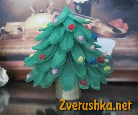 елха от крепова хартия