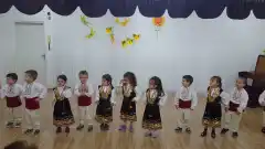 Изображение към свързаната публикация Открит урок по народни танци в детската градина в BgLOG.net